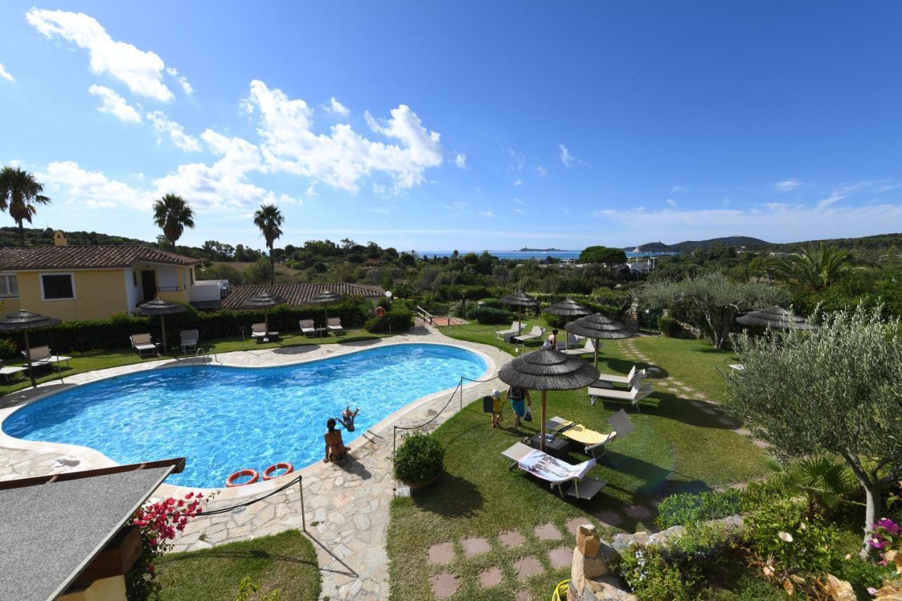 Residence Le Bouganville Villasimius Esterno foto