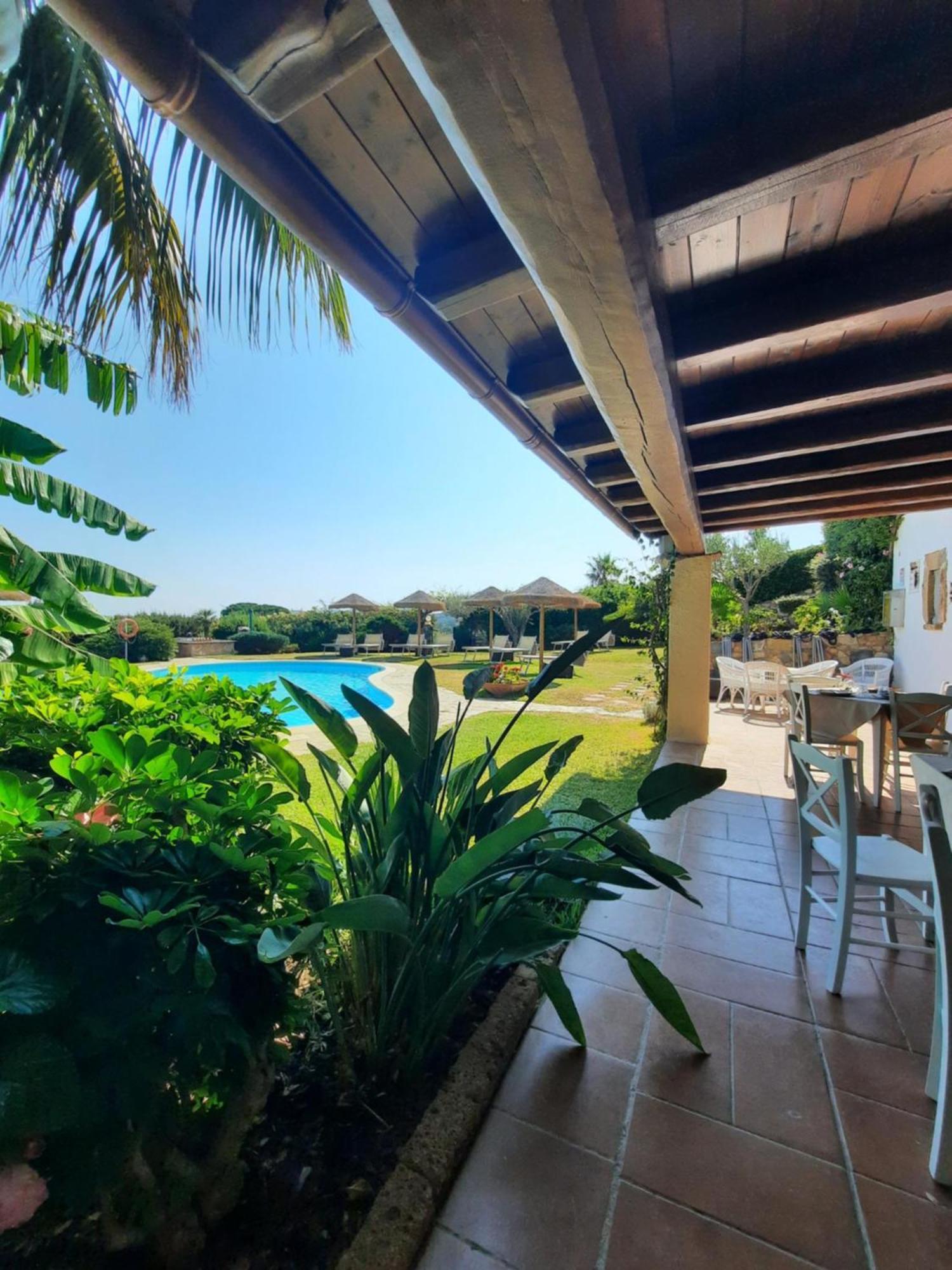 Residence Le Bouganville Villasimius Esterno foto