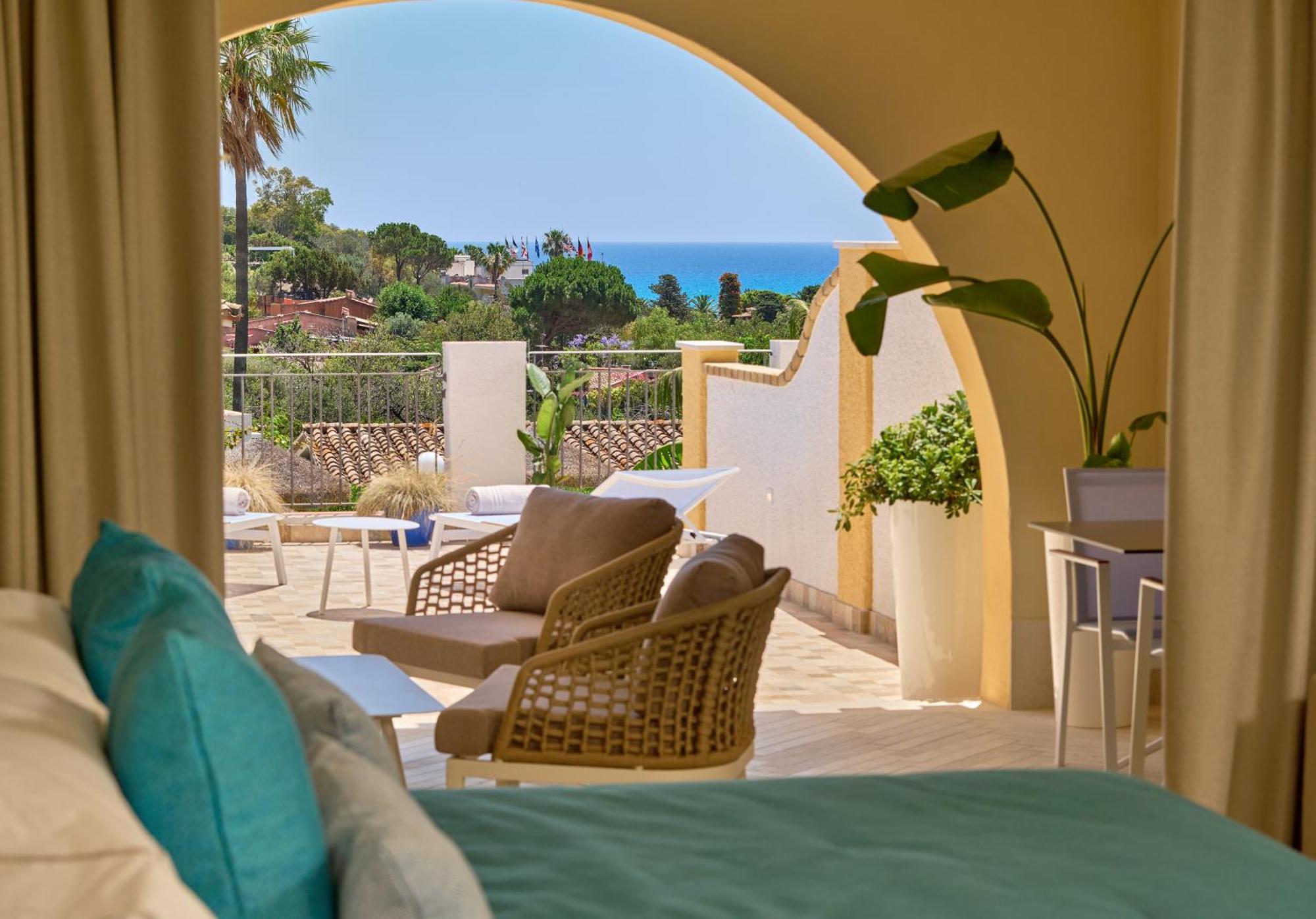 Residence Le Bouganville Villasimius Esterno foto