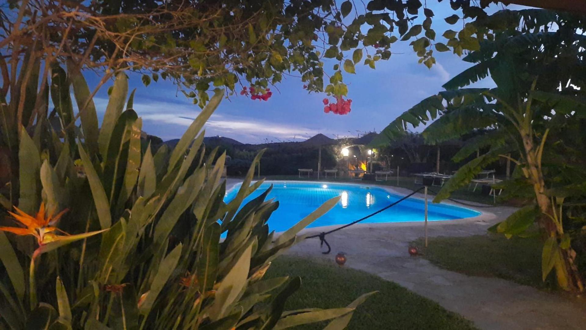 Residence Le Bouganville Villasimius Esterno foto